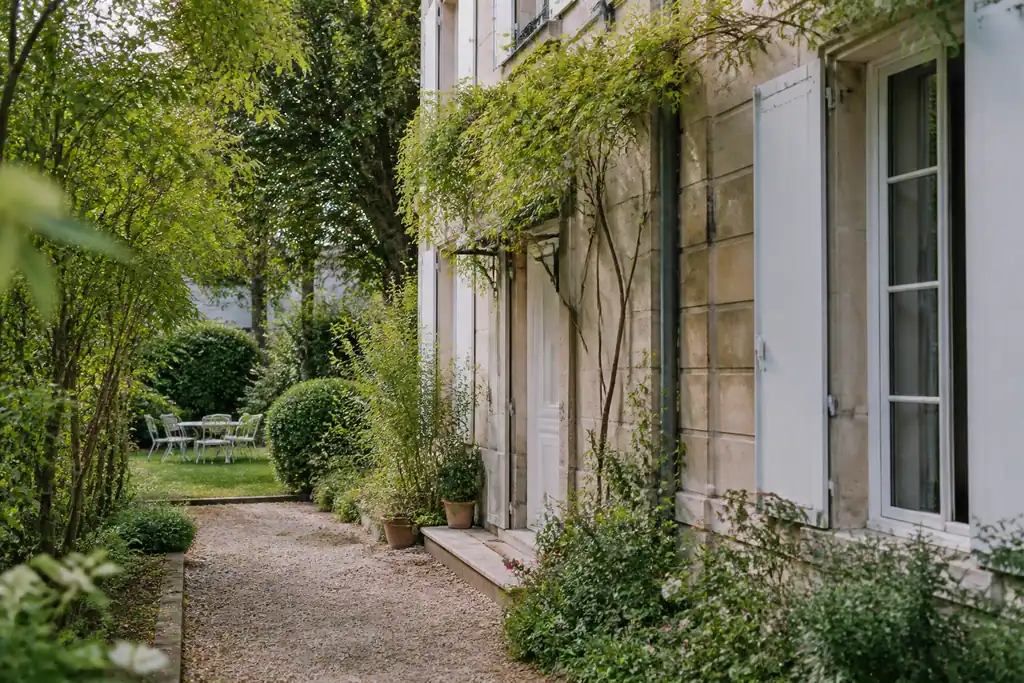 Belle maison bourgeoise avec jardin pres de la Seine